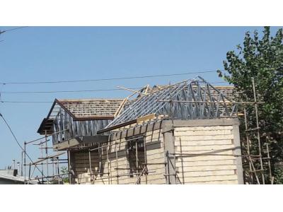 اجرای پوشش سقف شیبدار-سربندی با خرپاهای گالوانیزه