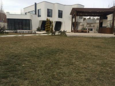  فروش باغ ویلا 1700 متری در زیبا دشت(کد242)
