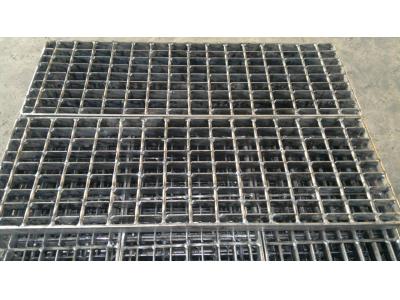 گریتینگ فلزی