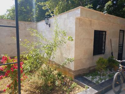 باغ ویلا با نگهبانی ملارد-باغ ویلای 730 متری نوساز در ملارد