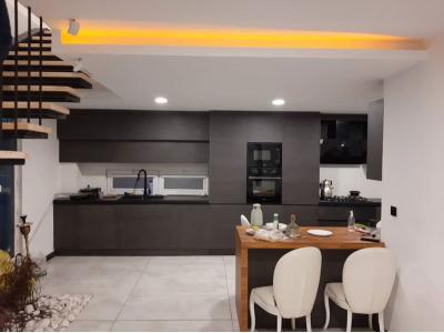 700 متر باغ ویلای فاخر در محمد شهر کرج