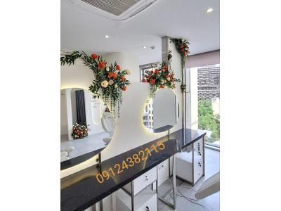 گل آرایی سالن همایش، سالن سمینار، سالن کنفرانس  با گلها و گیاههان مصنوعی