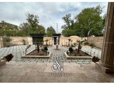نمایان-690 متر باغ ویلا کلاسیک در شهریار