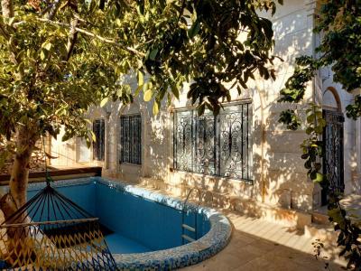 950 متر باغ ویلای مشجر سنددار در  شهریار