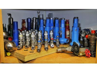 شرکت فرهان تجهیز مهبد پخش شیر اطمینان با مارک LESER آلمان و تجهیزات جانبی دیگ بخار ، آب  گرم و روغن 