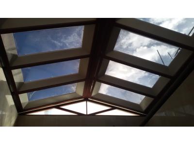 اجرای سقف نورگیر-پوشش سقف استخروپاسیو ونورگیر وبارانگیرهای ساختمانی