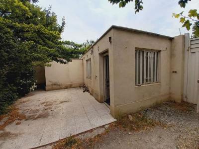 800 متر باغچه با بنای قدیمی در شهریار