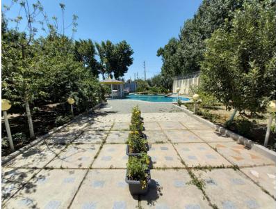 باغ ویلا باانشعابات محمدشهر-باغ ویلای 1000 متری استخردار در محمدشهر