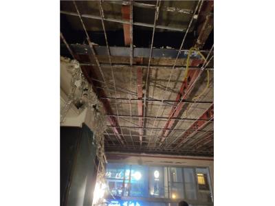 تخریب و خاکبرداری ساختمان بتنی و کلنگی