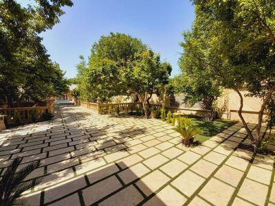 1000 متر باغ ویلا با طراحی داخلی جذاب در ملارد