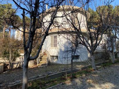 1450 مترباغ ویلای فاخر با بنای قدیمی قابل استفاده در شهریار