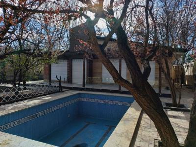 1700  متر باغ ویلا دارای سند در شهریار