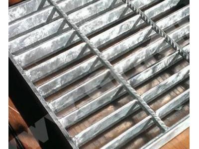 گریتینگ فلزی