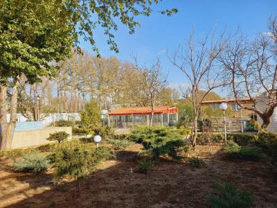 2200 متر باغ ویلای لوکس مناسب سکونت در شهریار