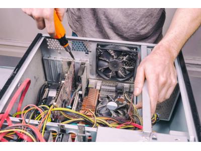 خدمات نرم افزار و سخت افزار