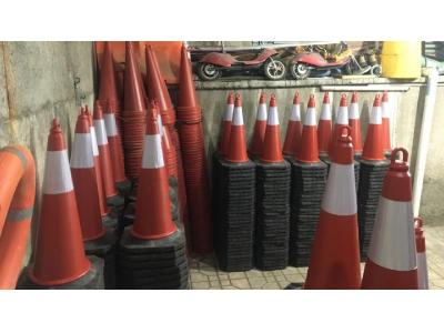 مانع پلاستیکی ترافیکی