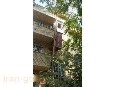 طراحی و ساخت بالابرهای مغازه ای ، بالابر ویلچربر ، بالابر نفربر و بالابر غذابر