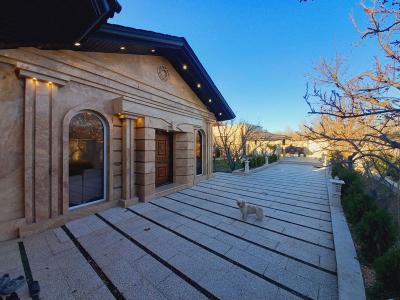  فروش 810 متر باغ ویلا با بنای شیک در  شهریار