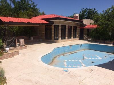 فروش باغ ویلا 2050 متری در قشلاق (کد284)