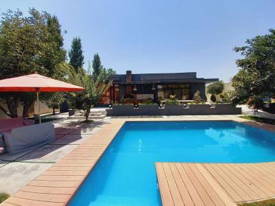 باغ ویلا 1650 متری مدرن در ملارد