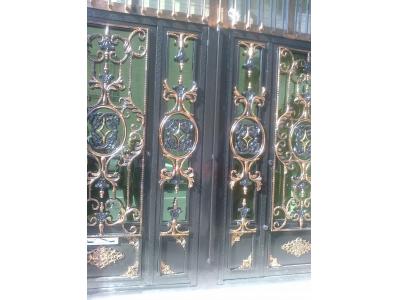 آهنگری  گرافیک  سازنده درب آکاردئونی ، حفاظ و فرفورژه در سراسر تهران