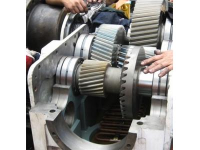 تعمیر و اورهال گیربکس های صنعتی در یزد و اصفهان  