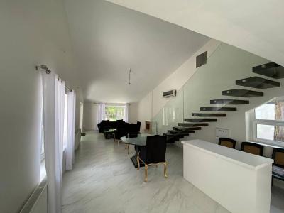 2150 متر باغ ویلای سنددار با امنیت بالا