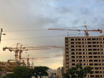    خرید و فروش و تعمیر  تاور کرین و آسانسور کارگاهی