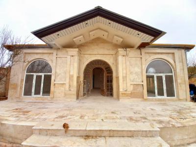130 متر بنا-1000 متر باغ ویلای  نوساز در شهریار