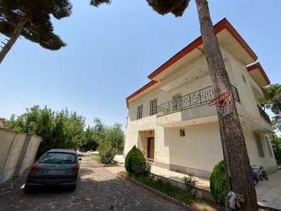 2300 متر باغ ویلا در بهترین موقعیت زیبادشت