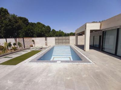 820 متر باغ ویلای مدرن در شهریار