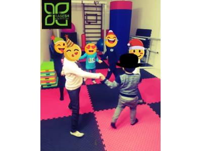 کلینیک جامع توانبخشی رسش  ، کادرمانی جسمی و ذهنی ، گفتاردرمانی و گروه درمانی