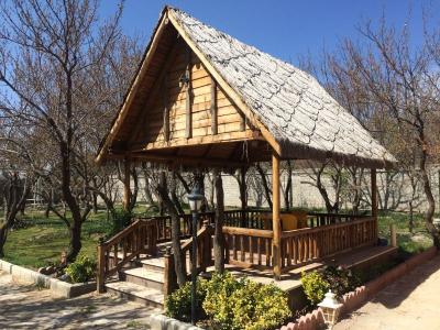  فروش باغ ویلا 8000 متری در لم آباد(کد262)