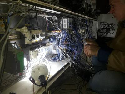 تعمیرات نوارلبه چسبان