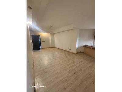 فروش آپارتمان / ظفر گوی آبادی / 84 متر / دو خواب / قیمت مناسب / 09126449590