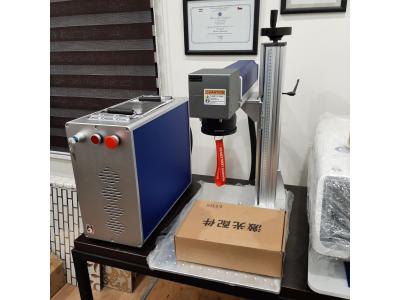 دستگاه لیزر فایبر مناسب حکاکی و برش ( 50 وات )