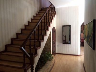  فروش باغ ویلا 1600 متری در کردامیر(کد217)