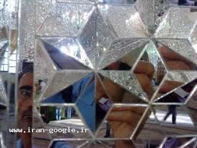 اجرای سفیدکاری ، آینه کاری و طرح روی راویز و قاب جدید برشدار