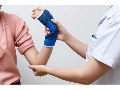 مرکز ارتوپدی فنی کامیار ، ارتز و پروتز، کفش طبی و اسکن پا