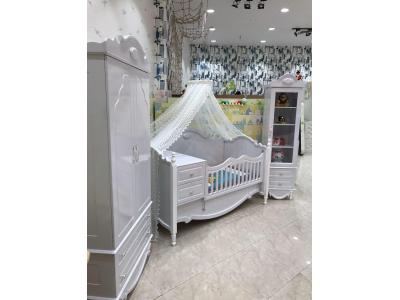 سیسمونی گلاسکو  فروش انواع تخت خواب نوزاد و کمد کم جا 