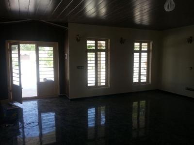 فروش باغ ویلا 2000 متری در وحیدیه (کد131)