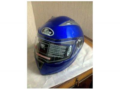 تولید کننده انواع طلق و کلاه ایمنی و لوازم جانبی موتور سیکلت