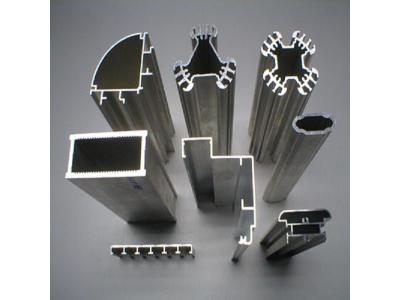شرکت آلومینیوم-تولید انواع پروفيل هاي استاندارد و آلياژي الومينيوم ، اختصاصی و صنعتی 