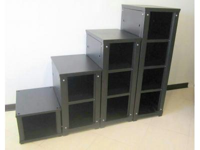 طراحی و ساخت کابینت باتری و رک باتری