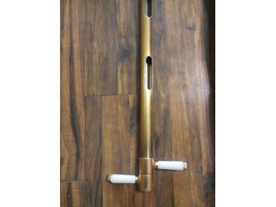 بمبو‌دو‌متری برنجی